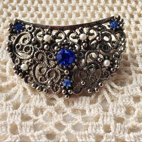 Vintage Lacework Brooch Pin - Picture 2 of 5